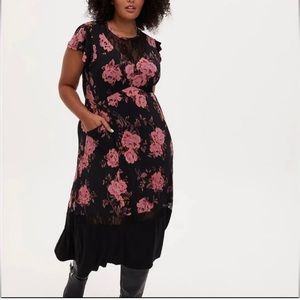 Torrid Black & Pink Floral Dress with Lace Size 0